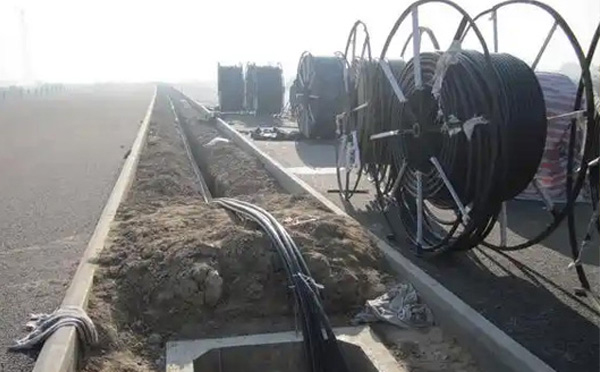 现代通信网络建设指南:阿克苏光缆施工全流程技术解析与质量控制 现代通信网络建设指南:阿克苏光缆施工全流程技术解析与质量控制